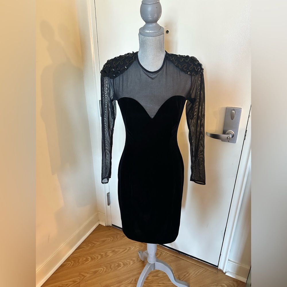 Betsy & Adam Black Bodycon Long Sleeve Dress